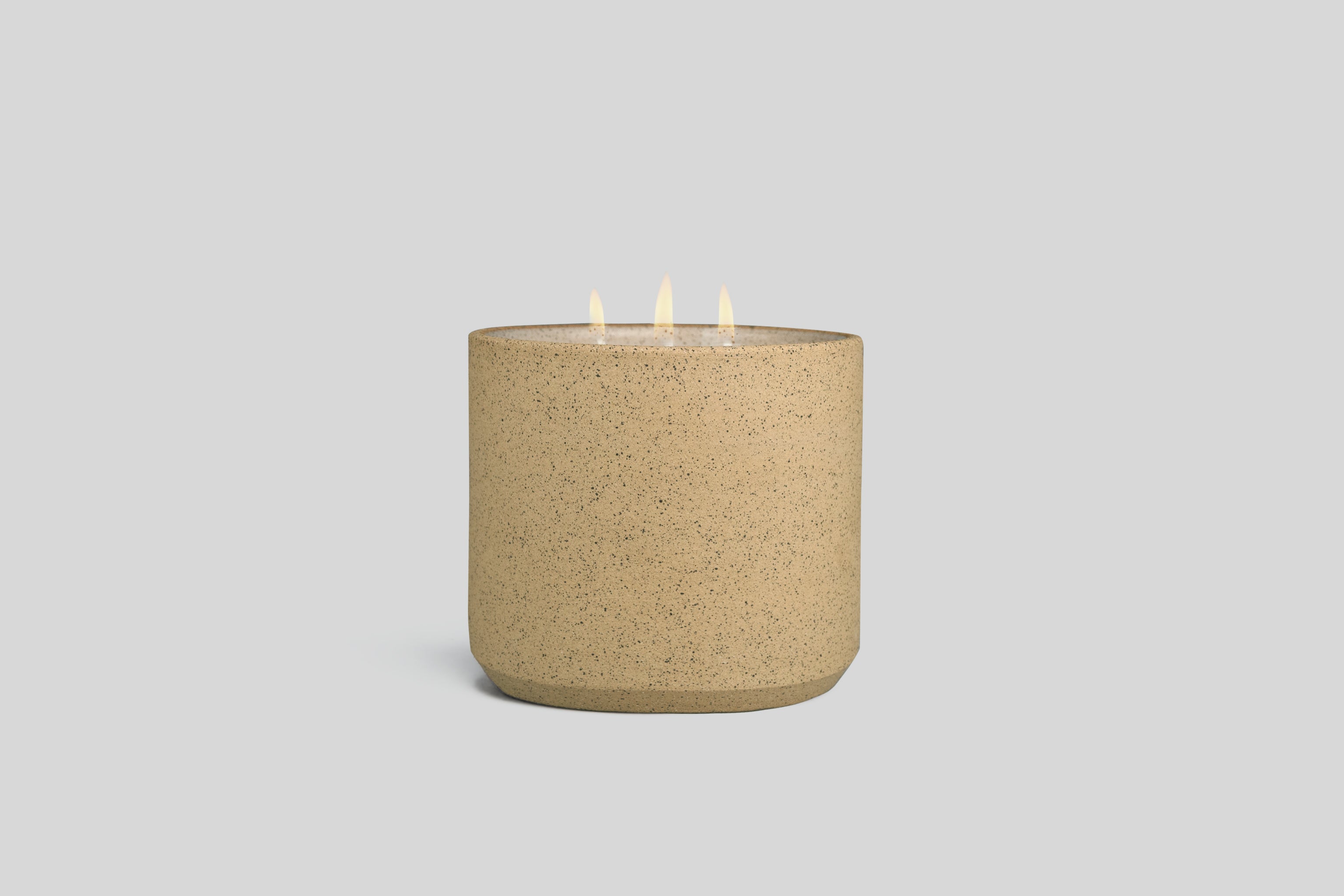 Norden Joshua Tree 32 oz. Three Wick Ceramic Candle