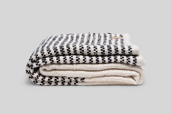 Morrow Soft Goods Salem Cotton Throw Blanket (Natural / Black)